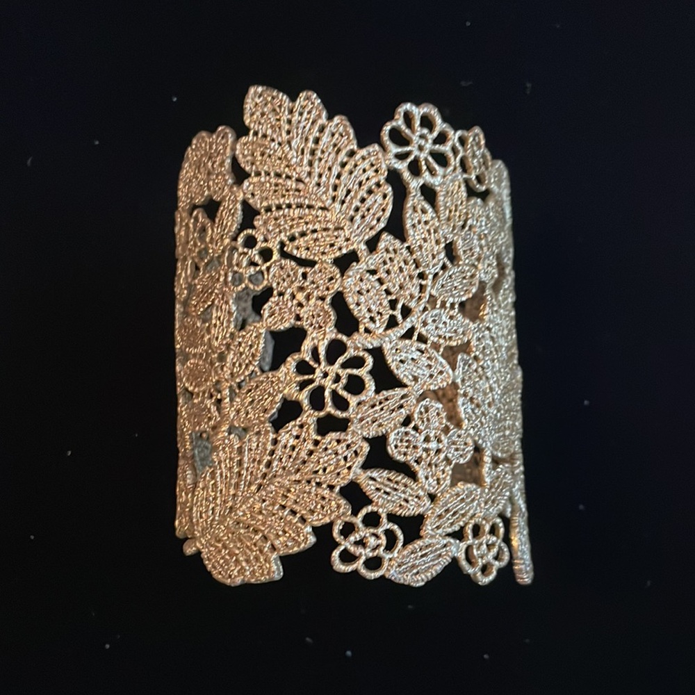 Stella & Dot Chantilly bracelet .
